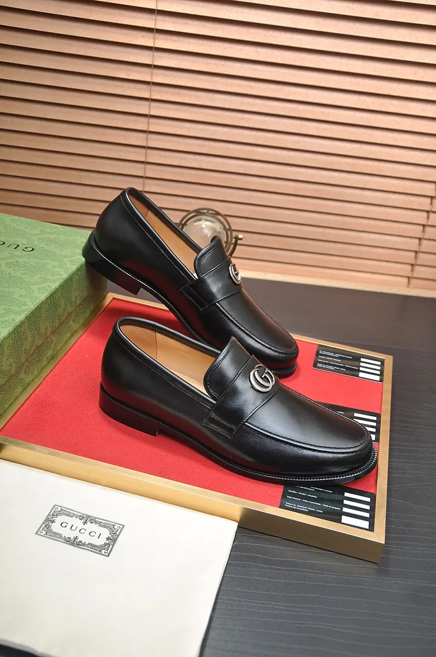 Men's men's shoes💰520💶【GUCCI】 (high-end Niuli) new model🍀Gucci* - top version Gucci classic casual leather shoes! It is made of imported original cowhide and has a comfortable first layer of cowhide lining! Original wear-resistant rubber outsole! High quality products! Code number 38-44!